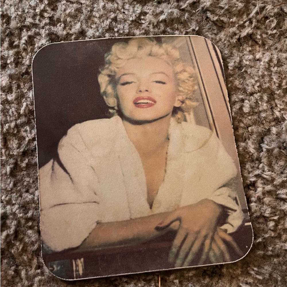Marilyn Monroe mouse pad